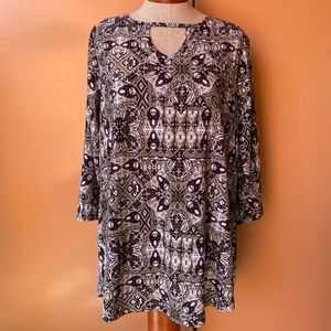 Soft and unique long tunic top. 2X